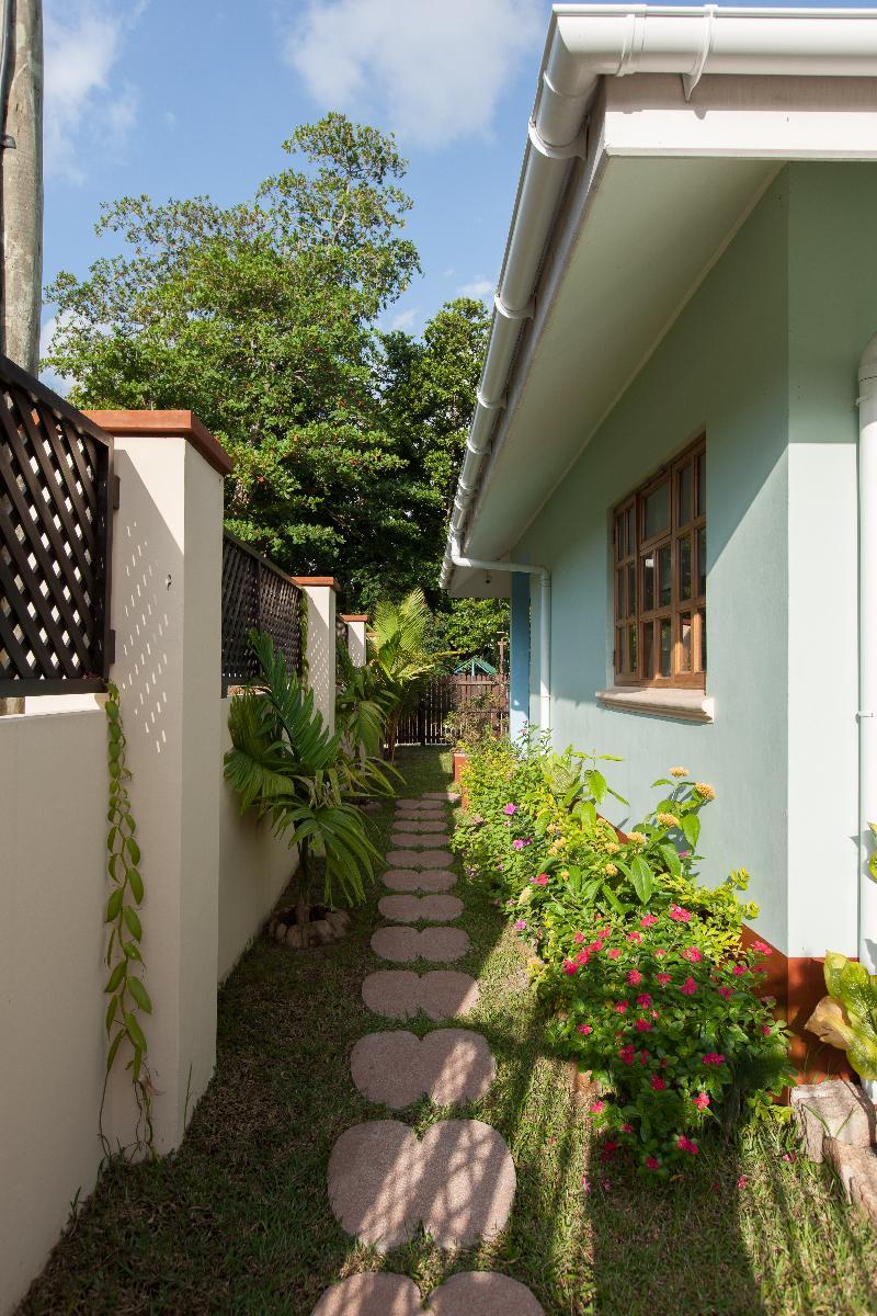 Le Relax Self Catering Apartment La Digue Exteriör bild
