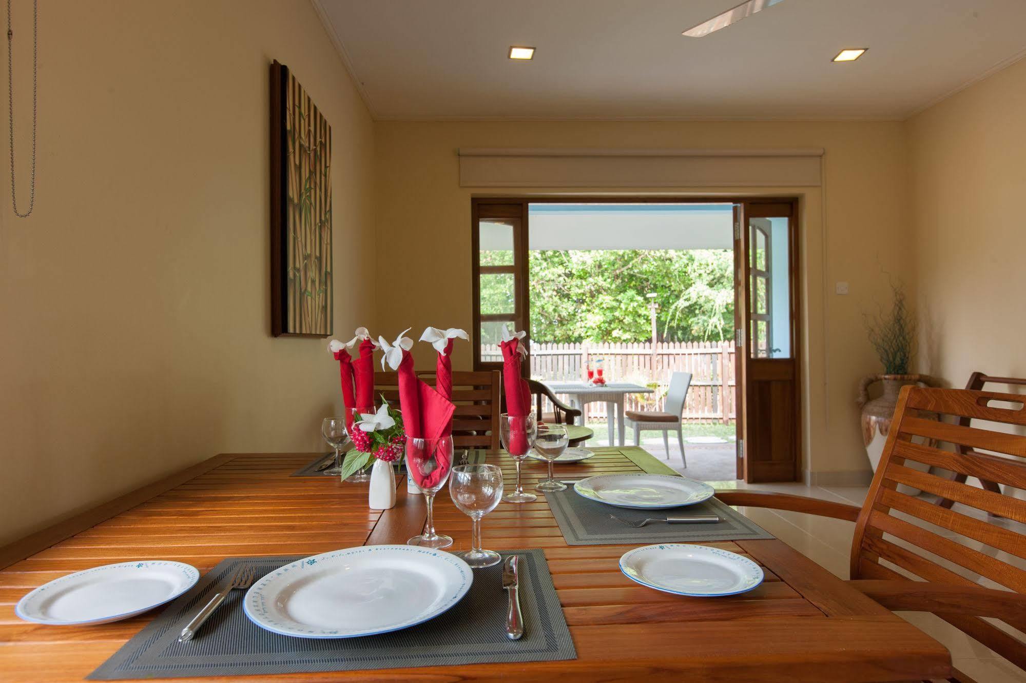 Le Relax Self Catering Apartment La Digue Exteriör bild